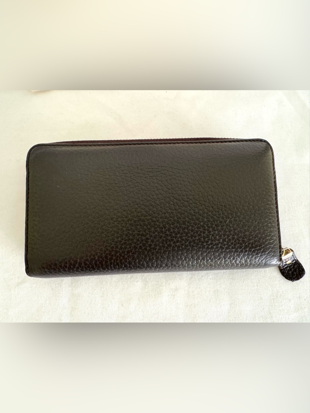 Salvatore Ferragamo Brown Pebbled Leather Zip Wallet with Gold Gancini - Picture 3 of 7